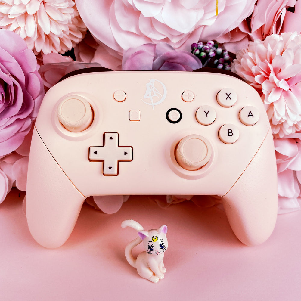 Load image into Gallery viewer, Moon Anime Bundle - Nintendo Switch Lite OLED Case Cover Grips