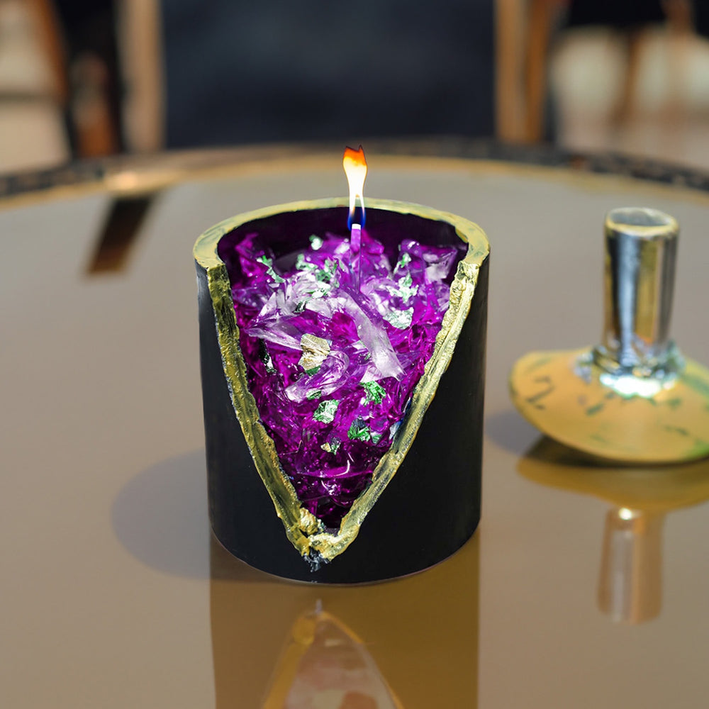 Load image into Gallery viewer, Amethyst Crystal Candle - Unscented Purple Soy