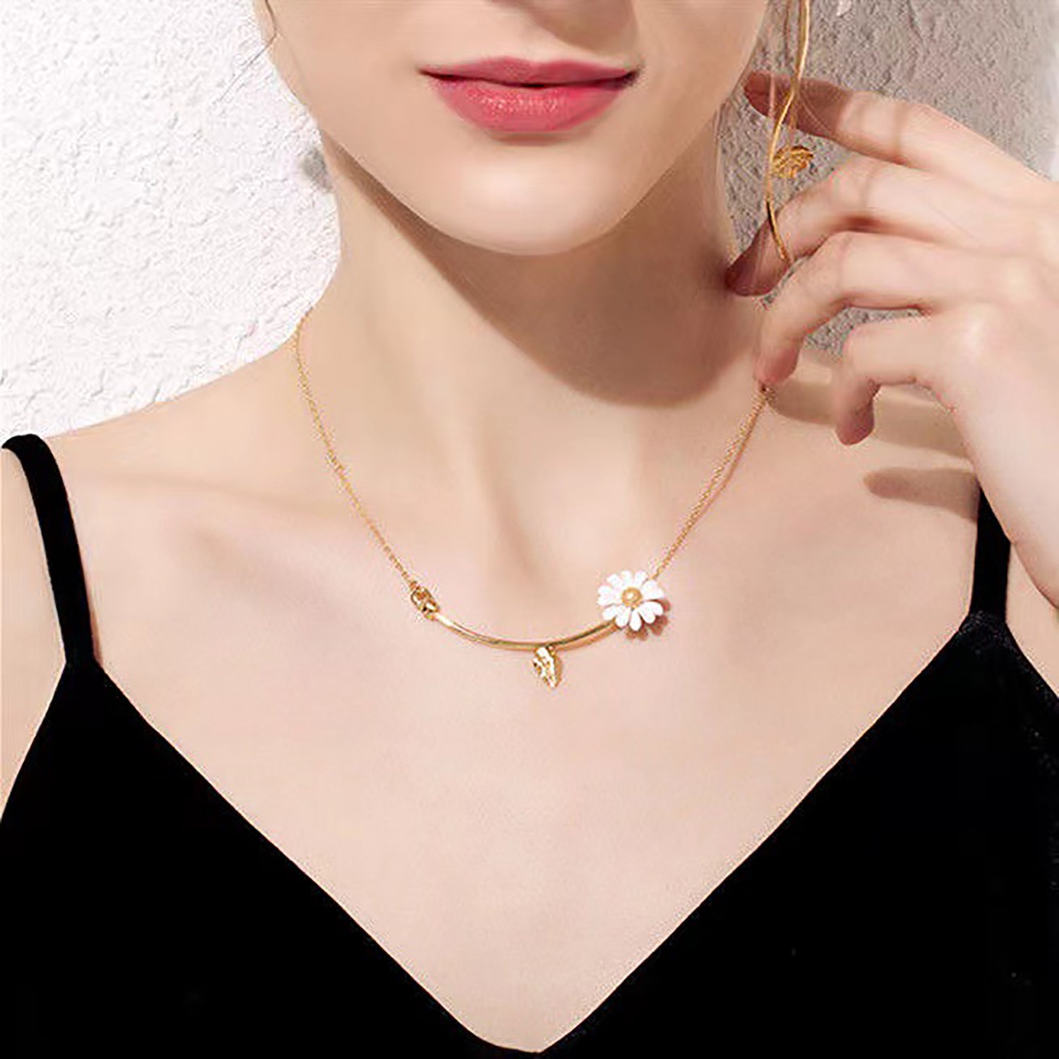 Cute Daisy Jewelry Set Necklace Earrings Bracelet Ring Beluga
